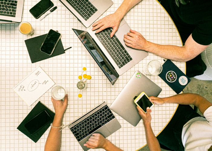 Tren Berita Digital: Perubahan Masyarakat Mengakses Informasi