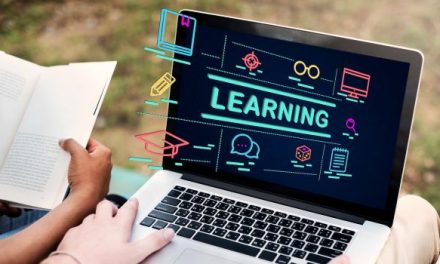 Peran Teknologi Digital Dalam Pendidikan Masa Kini