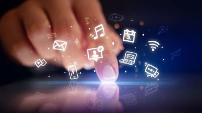 Perkembangan Internet Cepat Dan Dampaknya Bagi Masyarakat