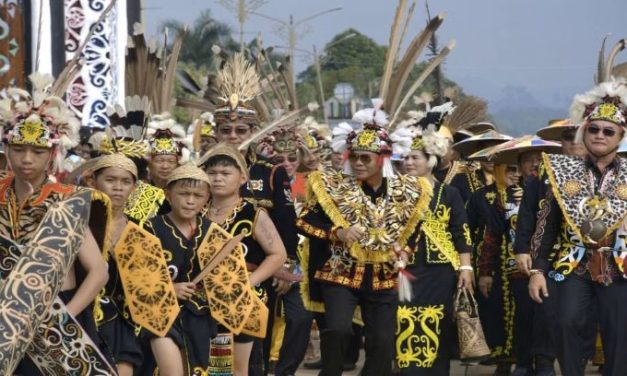 Keunikan Tradisi Lokal Yang Tetap Menarik Di Era Modern